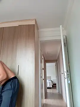 Snapshot of xirie98 chatting on September 16, 2025, 12:28 pm xirie98 online show from September 16, 2025, 12:28 pm