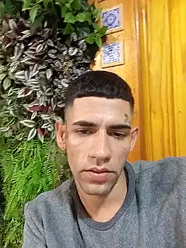 Snapshot of xirie98 chatting on September 19, 2025, 2:24 am xirie98 online show from September 19, 2025, 2:24 am