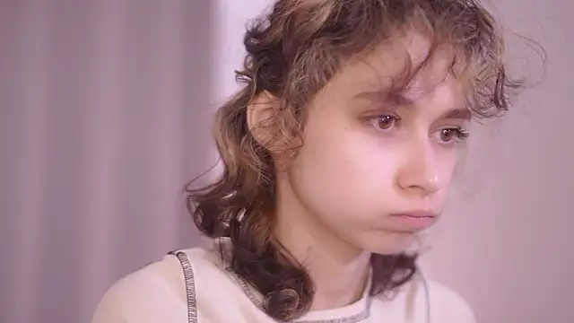 MimiLicks online show from October 6, 2025, 8:12 am