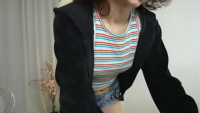 MimiLicks online show from October 22, 2025, 8:03 am