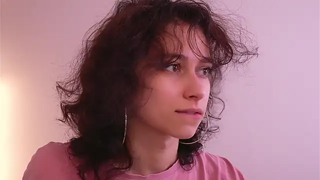 MimiLicks online show from November 25, 2025, 6:46 am