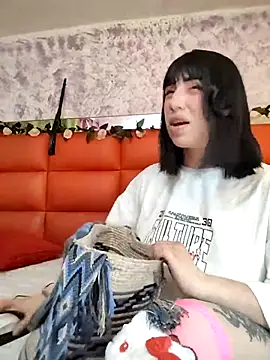 Snapshot of Kitty_Melodi chatting on September 10, 2025, 9:09 am Kitty Melodi online show from September 10, 2025, 9:09 am