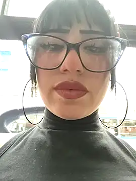 Snapshot of Kitty_Melodi chatting on September 17, 2025, 3:14 pm Kitty Melodi online show from September 17, 2025, 3:14 pm