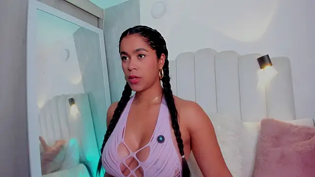 Snapshot of danna_ross25 chatting on October 13, 2025, 11:54 am danna ross25 online show from October 13, 2025, 11:54 am