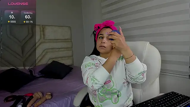  adahara queen online show from September 17, 2025, 3:52 am