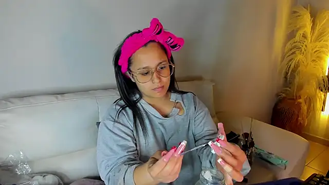  adahara queen online show from October 10, 2025, 3:49 am