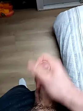 Snapshot of Float4x chatting on October 8, 2025, 2:36 pm Float4x online show from October 8, 2025, 2:36 pm