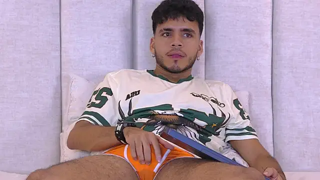 AlexanderJordan online show from November 16, 2025, 6:41 am