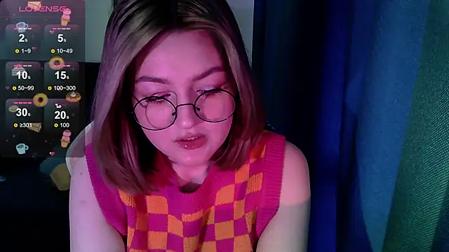Snapshot of cute1stranger chatting on September 14, 2025, 7:29 am cute1stranger online show from September 14, 2025, 7:29 am
