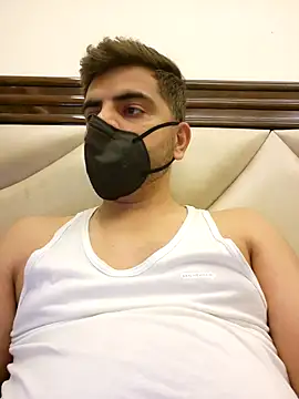 Snapshot of LoveGuruRA chatting on September 26, 2025, 9:08 pm LoveGuruRA online show from September 26, 2025, 9:08 pm