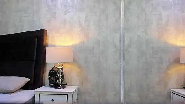 BarbaraLeython1 online show from September 24, 2025, 2:31 pm