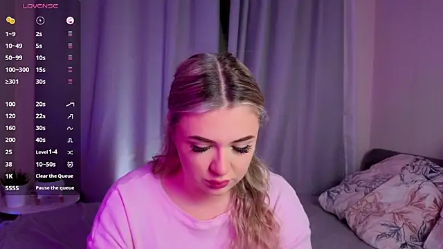 AliaBuerstatte online show from November 10, 2025, 7:02 pm