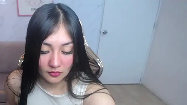 Snapshot of Ivony18_b chatting on September 23, 2025, 3:09 am Ivony18 b online show from September 23, 2025, 3:09 am