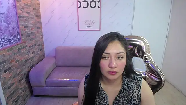 Snapshot of Ivony18_b chatting on September 26, 2025, 3:10 am Ivony18 b online show from September 26, 2025, 3:10 am