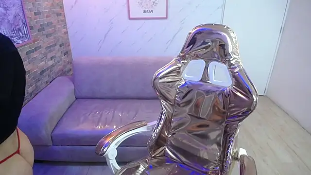 Snapshot of Ivony18_b chatting on September 27, 2025, 3:11 am Ivony18 b online show from September 27, 2025, 3:11 am