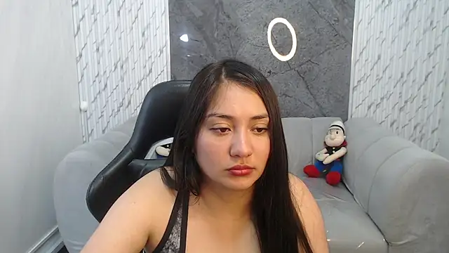 Snapshot of Ivony18_b chatting on November 22, 2025, 7:51 am Ivony18 b online show from November 22, 2025, 7:51 am