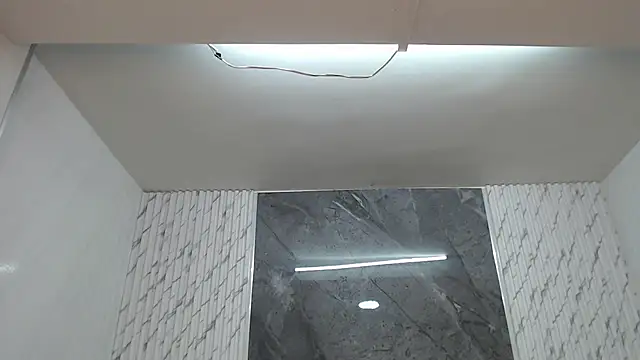 Snapshot of Ivony18_b chatting on November 25, 2025, 3:06 am Ivony18 b online show from November 25, 2025, 3:06 am