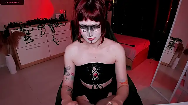 Snapshot of effie_mirelll chatting on November 9, 2025, 3:21 pm effie mirelll online show from November 9, 2025, 3:21 pm