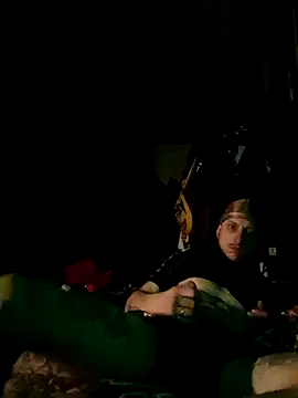 MODEST11 MMiILOO AMARO online show from December 23, 2025, 4:10 am