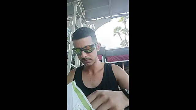 Snapshot of Greek_crazy_couple chatting on October 29, 2025, 12:07 pm Greek crazy couple online show from October 29, 2025, 12:07 pm