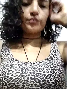 luna love xoxo online show from November 6, 2025, 1:50 am