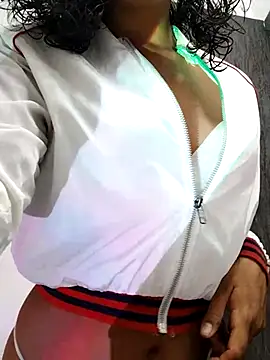 luna love xoxo online show from December 16, 2025, 3:55 am