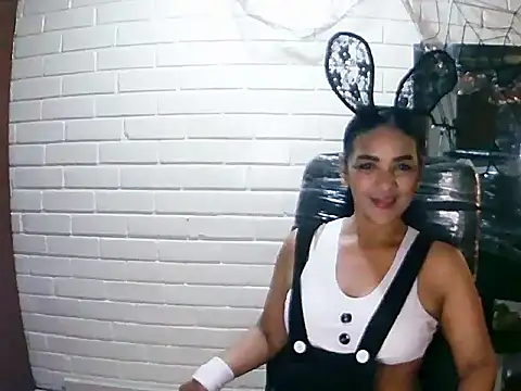 Snapshot of MiiaVelasquez chatting on October 30, 2025, 4:03 am MiiaVelasquez online show from October 30, 2025, 4:03 am