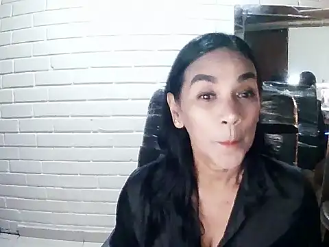 Snapshot of MiiaVelasquez chatting on November 3, 2025, 3:52 am MiiaVelasquez online show from November 3, 2025, 3:52 am