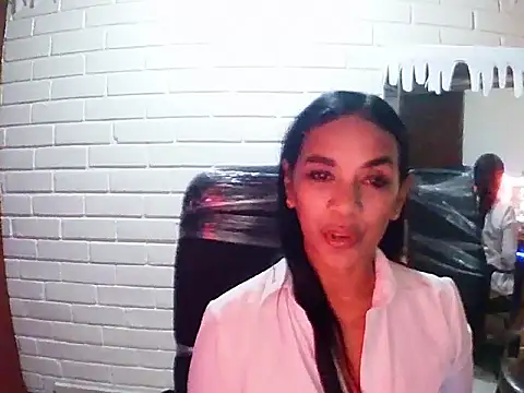 Snapshot of MiiaVelasquez chatting on November 12, 2025, 4:02 am MiiaVelasquez online show from November 12, 2025, 4:02 am