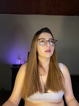 Snapshot of CoraVibes chatting on October 1, 2025, 7:42 pm CoraVibes online show from October 1, 2025, 7:42 pm