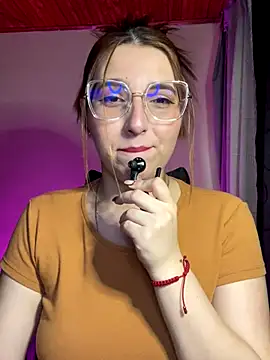 Snapshot of CoraVibes chatting on November 30, 2025, 12:09 pm CoraVibes online show from November 30, 2025, 12:09 pm