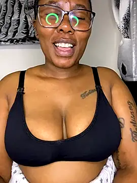 Snapshot of fatpussydallx chatting on September 23, 2025, 4:32 pm fatpussydallx online show from September 23, 2025, 4:32 pm