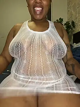 Snapshot of fatpussydallx chatting on December 1, 2025, 11:32 pm fatpussydallx online show from December 1, 2025, 11:32 pm