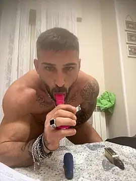 GmGit online show from October 29, 2025, 4:09 pm