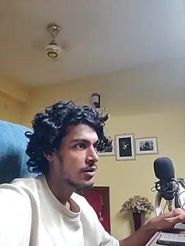 Snapshot of thecatfish chatting on October 12, 2025, 4:39 pm thecatfish online show from October 12, 2025, 4:39 pm