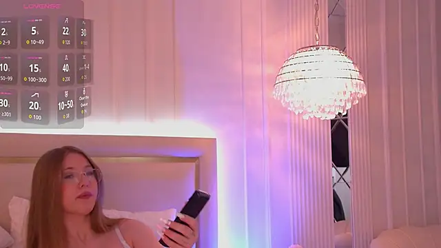 Snapshot of RemyLoon chatting on November 22, 2025, 3:11 pm RemyLoon online show from November 22, 2025, 3:11 pm