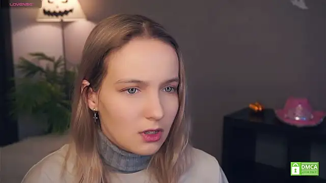 HongTomczak online show from November 5, 2025, 7:30 am