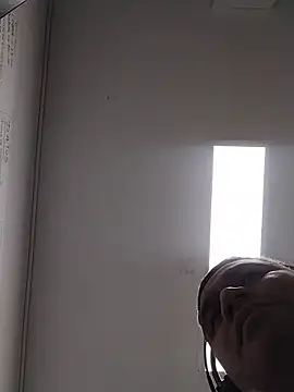 danigarci2307 online show from December 17, 2025, 3:01 am