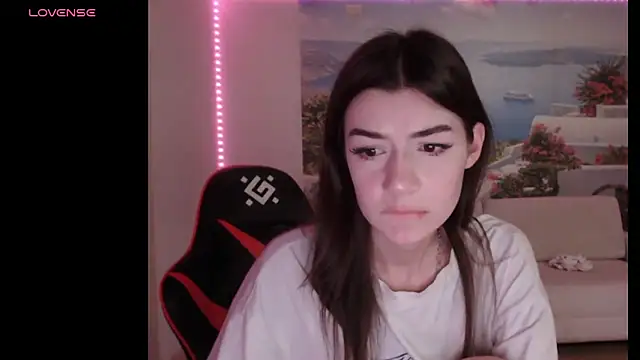 shadowraze228 online show from November 8, 2025, 6:18 pm