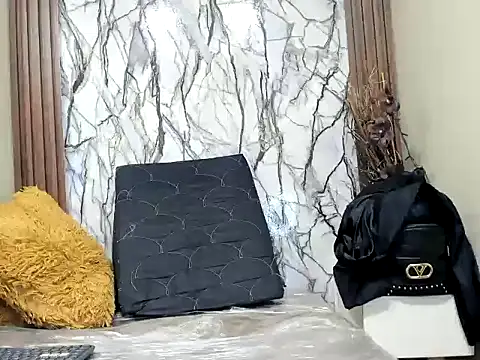 teilor dreamse online show from September 15, 2025, 3:17 am