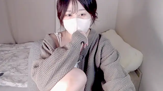 Snapshot of mi__san chatting on October 21, 2025, 10:05 am mi san online show from October 21, 2025, 10:05 am