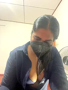 Snapshot of Choco_Chuby chatting on November 20, 2025, 11:21 am Choco Chuby online show from November 20, 2025, 11:21 am