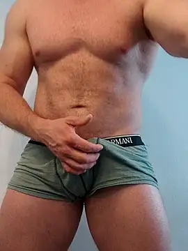 Snapshot of AlphaGymMale chatting on October 3, 2025, 8:33 am AlphaGymMale online show from October 3, 2025, 8:33 am