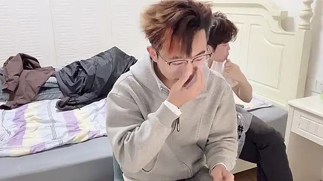 STxuguanhan online show from November 27, 2025, 8:49 am