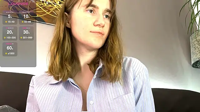 Snapshot of velina__ chatting on October 11, 2025, 3:43 pm velina online show from October 11, 2025, 3:43 pm