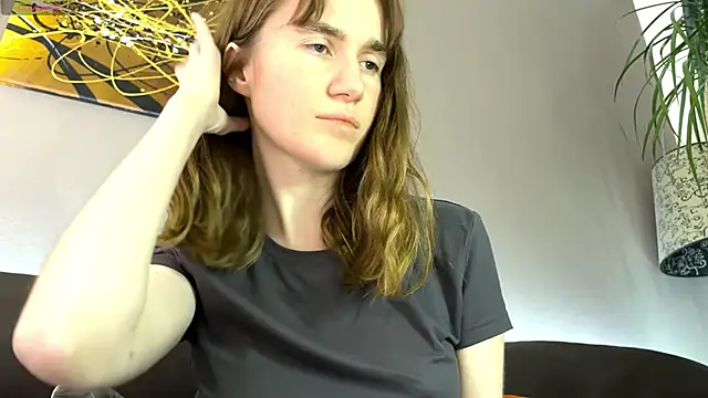 Snapshot of velina__ chatting on November 8, 2025, 6:51 pm velina online show from November 8, 2025, 6:51 pm