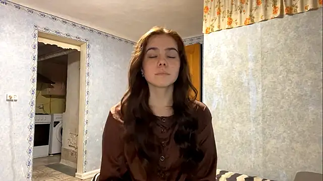 Snapshot of Lia_rise chatting on September 18, 2025, 4:09 pm Lia rise online show from September 18, 2025, 4:09 pm