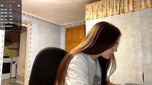 Snapshot of Lia_rise chatting on October 3, 2025, 2:58 pm Lia rise online show from October 3, 2025, 2:58 pm