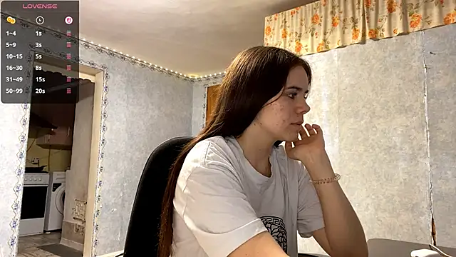 Snapshot of Lia_rise chatting on October 18, 2025, 1:01 pm Lia rise online show from October 18, 2025, 1:01 pm