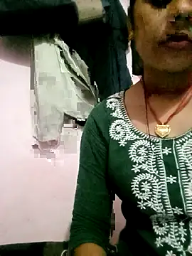 Snapshot of Hot_tin74 chatting on September 29, 2025, 5:29 pm Hot tin74 online show from September 29, 2025, 5:29 pm